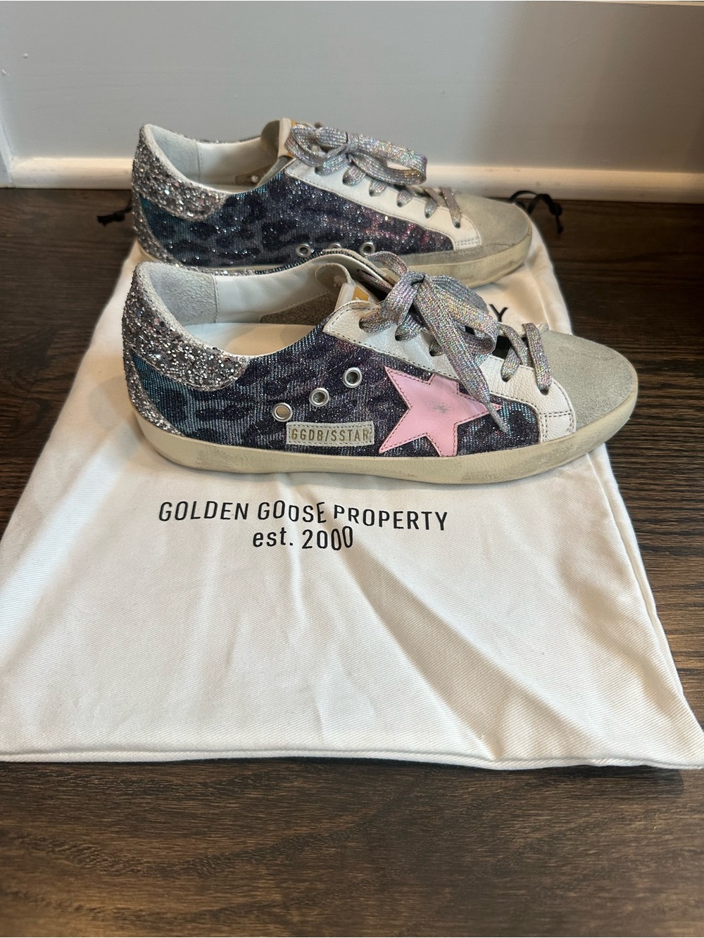 Golden Goose Low-Top Glitter Sneakers with Pink Star